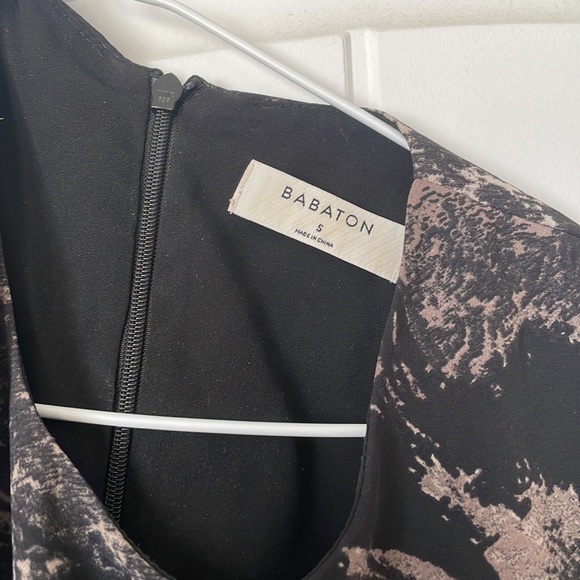 Babaton Hopkins Sleeveless Blouse - Picture 6 of 6